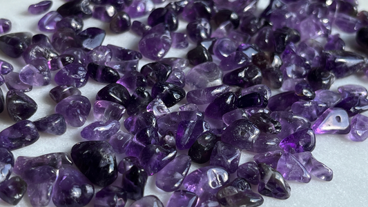 Amethyst und seine Bedeutung: Ein Leitfaden für deinen Edelsteinschmuck