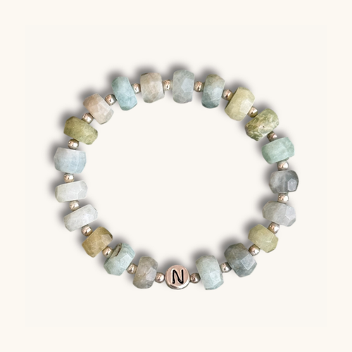 Armband mit grünem Aquamarin, personalisiert, Buchstabenperlen, 925 Silber