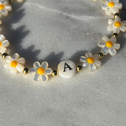 Daisy bracelet with mother of pearl letters and clasp